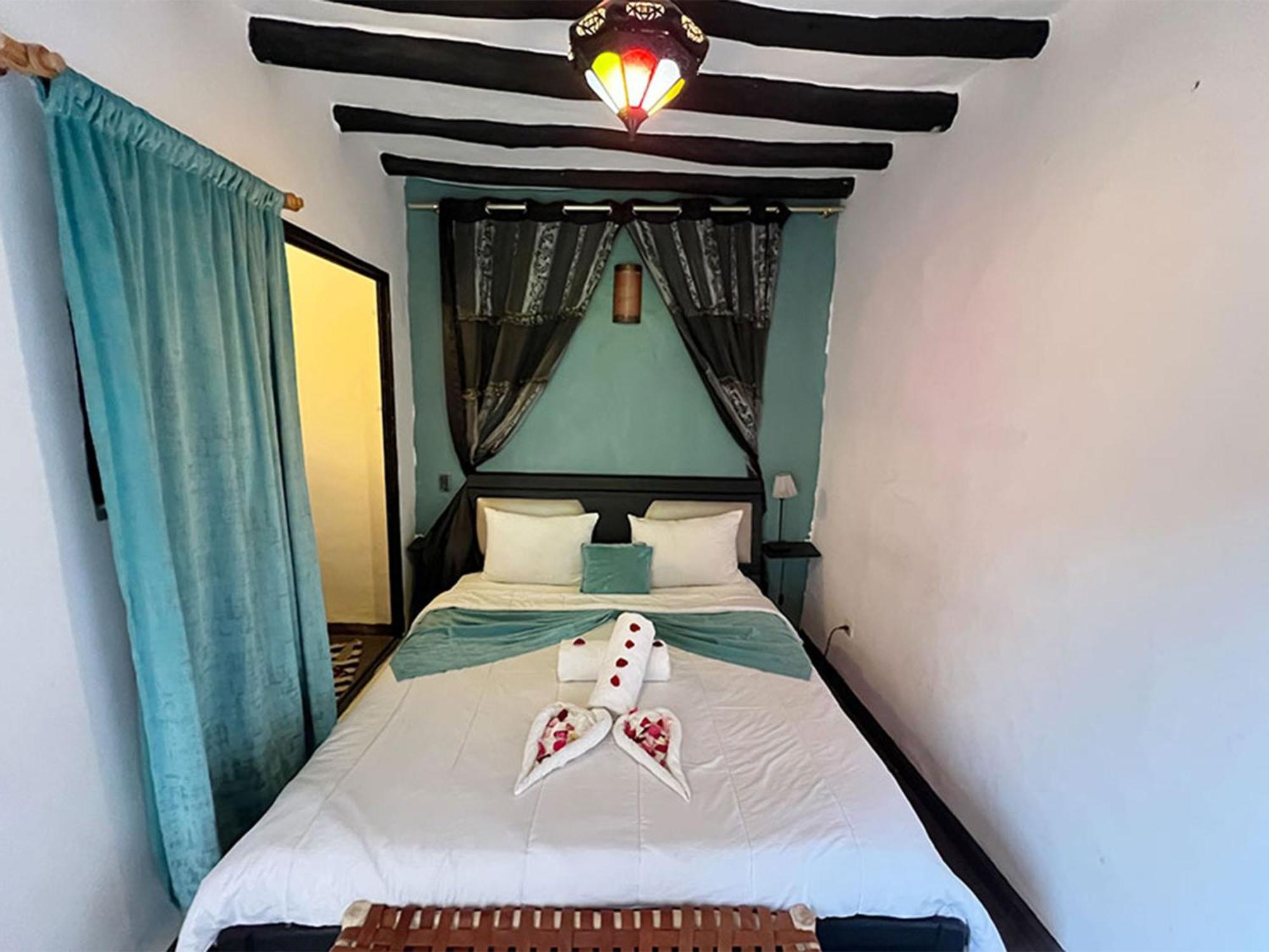 Riad Lazord De Marrakech Entier 马拉喀什 外观 照片