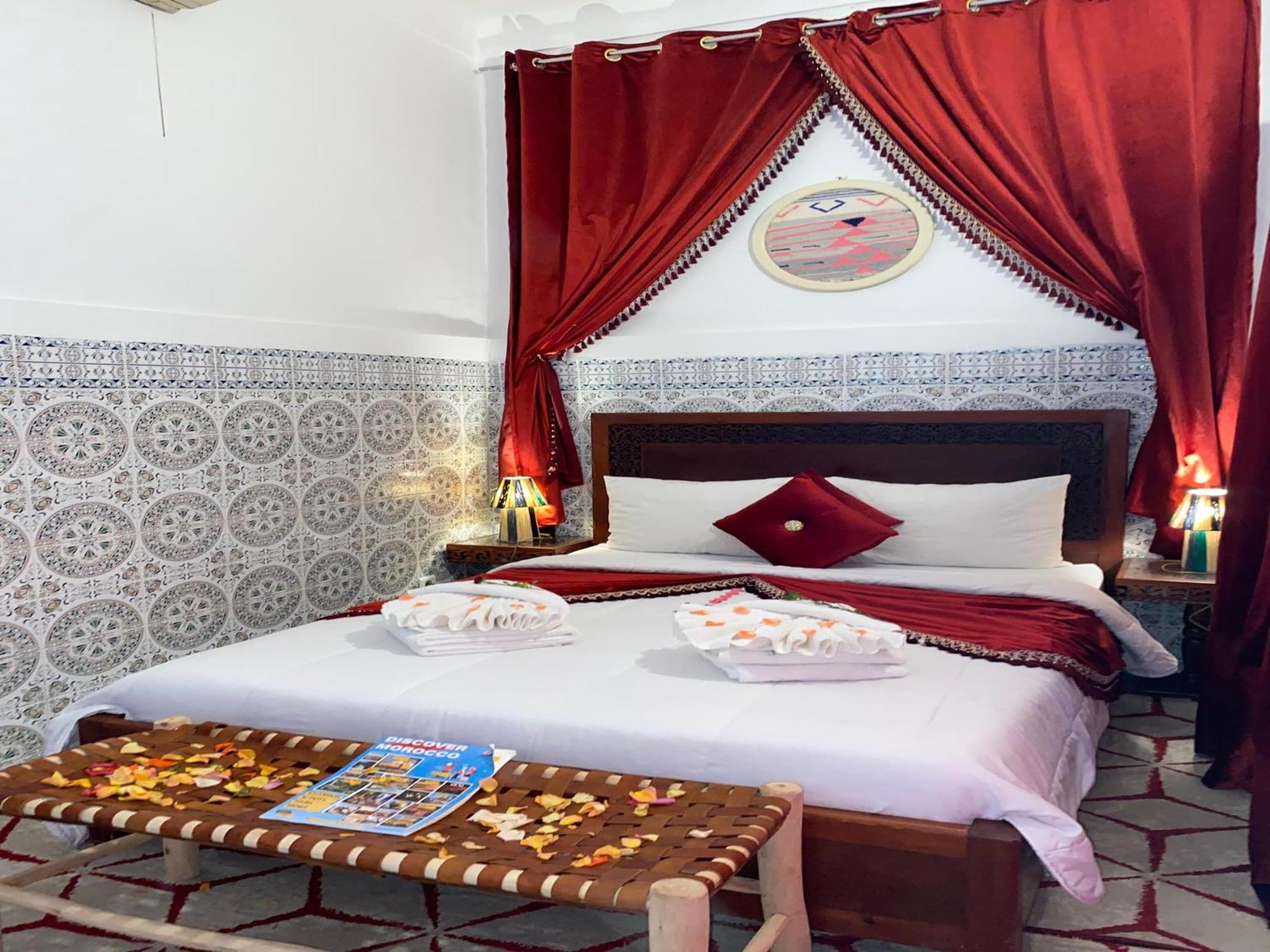 Riad Lazord De Marrakech Entier 马拉喀什 外观 照片