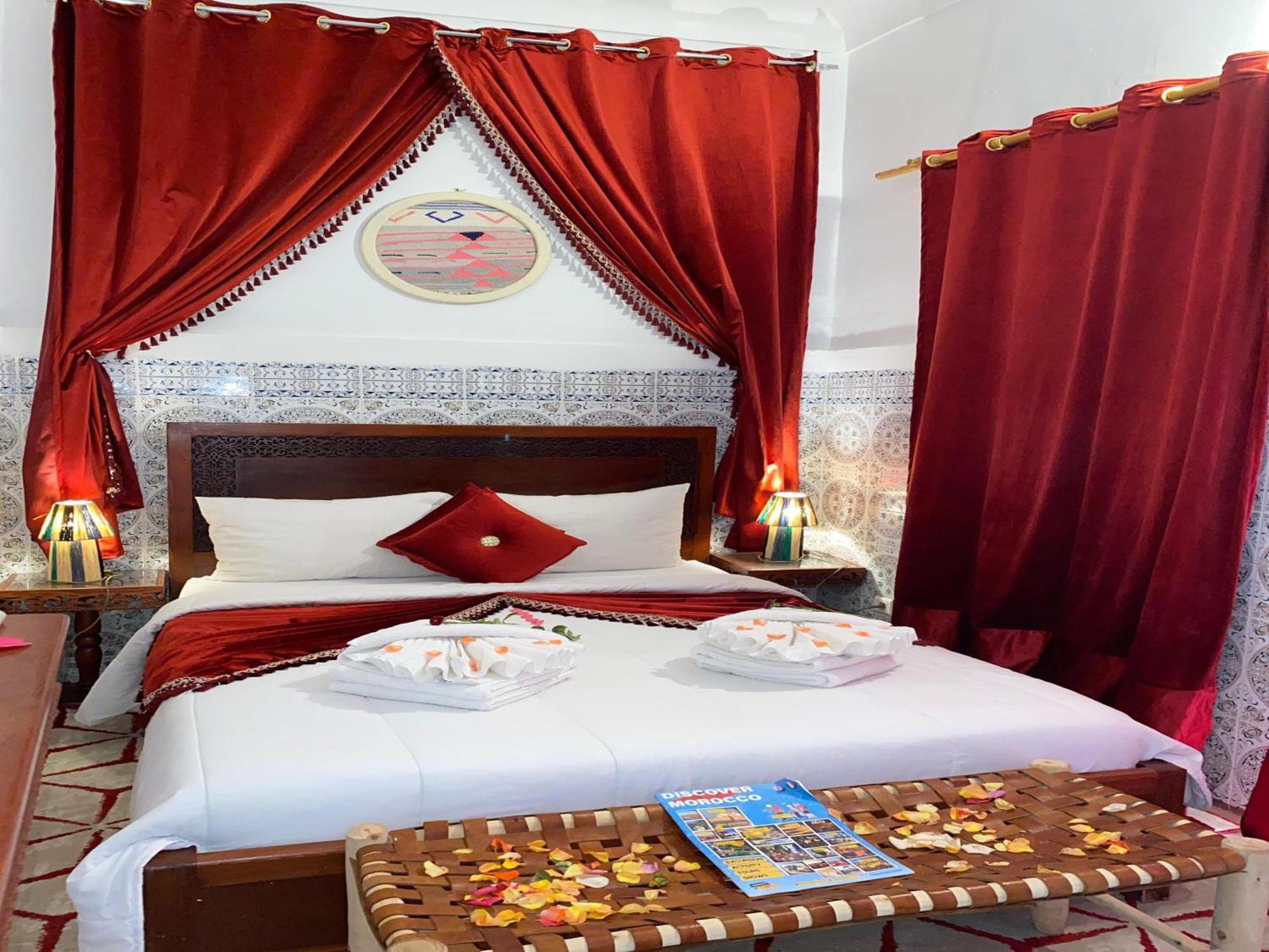 Riad Lazord De Marrakech Entier 马拉喀什 外观 照片
