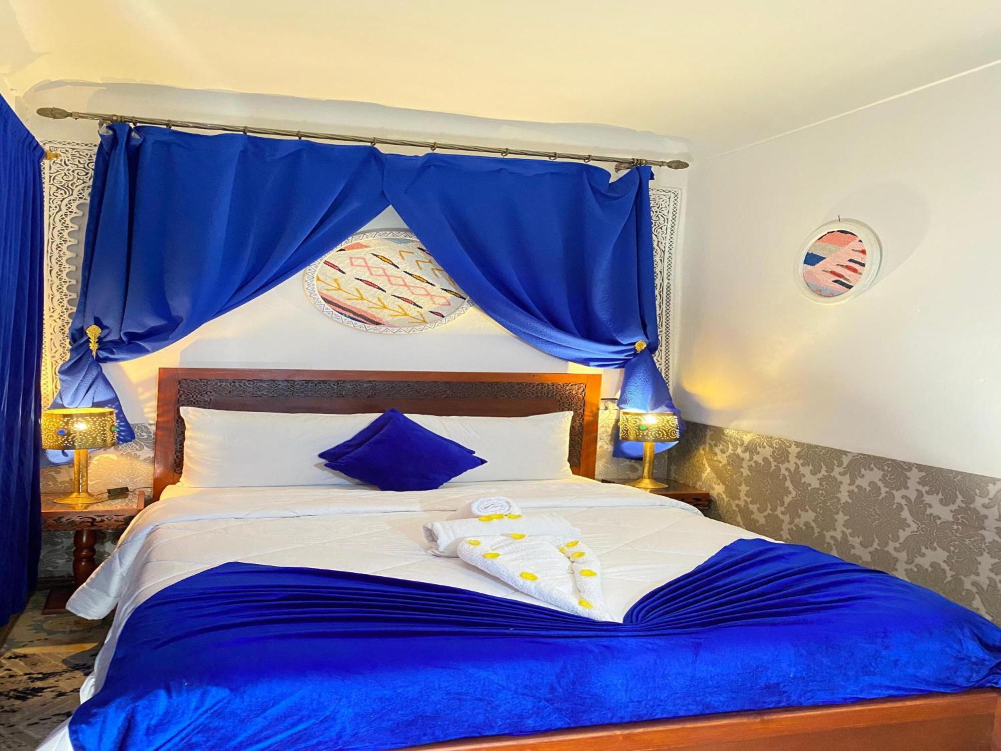 Riad Lazord De Marrakech Entier 马拉喀什 外观 照片