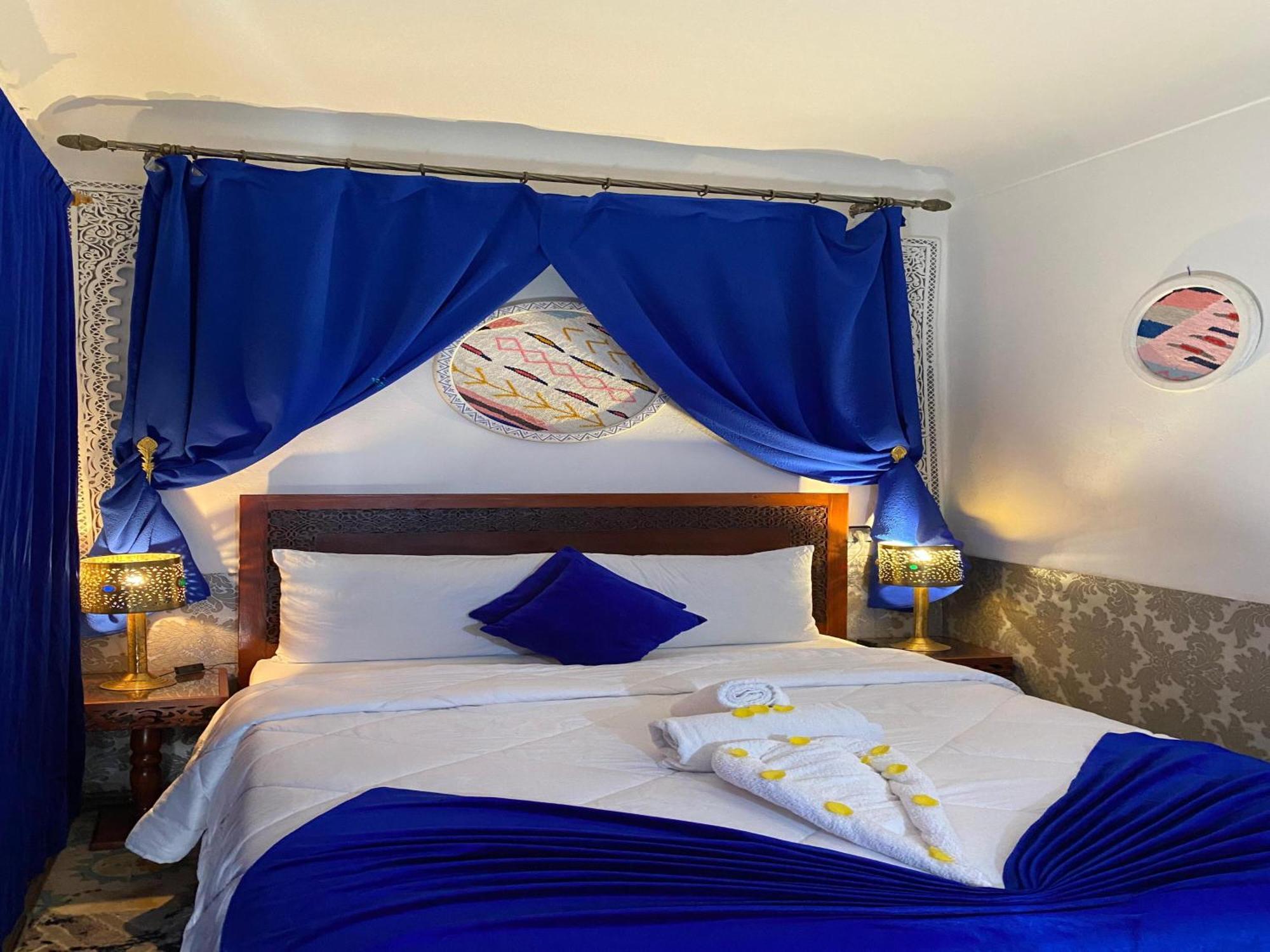 Riad Lazord De Marrakech Entier 马拉喀什 外观 照片
